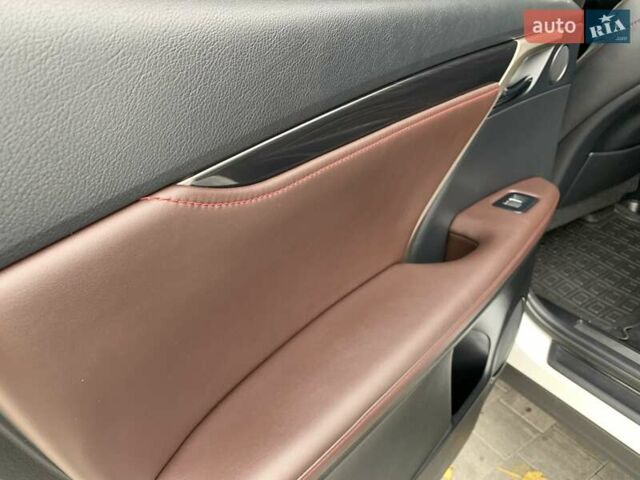 Лексус РХ 2019 у Дніпро (Дніпропетровську) на Automoto.ua Білий Лексус РХ, об'ємом двигуна 3.46 л та пробігом 122 тис. км за 38999 $, фото 40 на Automoto.ua