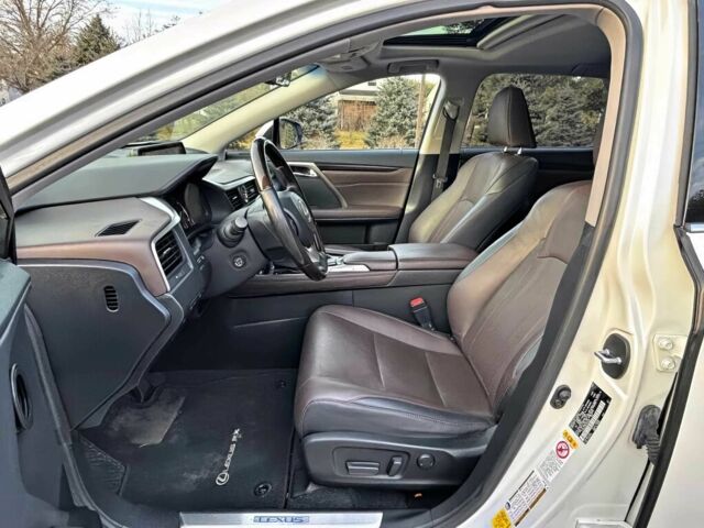 Белый Лексус РХ, объемом двигателя 3.5 л и пробегом 33 тыс. км за 30000 $, фото 10 на Automoto.ua