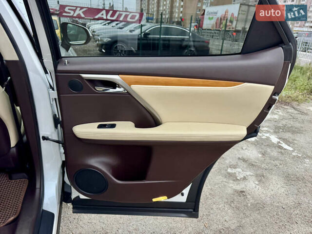 Белый Лексус РХ, объемом двигателя 3.5 л и пробегом 89 тыс. км за 39500 $, фото 48 на Automoto.ua