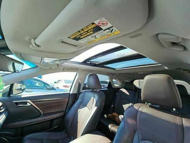 Белый Лексус РХ, объемом двигателя 3.5 л и пробегом 51 тыс. км за 22000 $, фото 8 на Automoto.ua