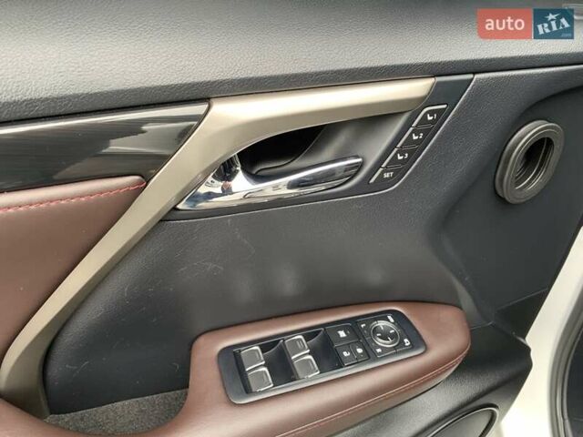 Лексус РХ 2019 у Дніпро (Дніпропетровську) на Automoto.ua Білий Лексус РХ, об'ємом двигуна 3.46 л та пробігом 122 тис. км за 38999 $, фото 33 на Automoto.ua