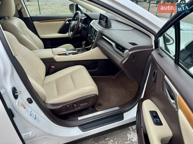 Белый Лексус РХ, объемом двигателя 3.5 л и пробегом 89 тыс. км за 39500 $, фото 12 на Automoto.ua