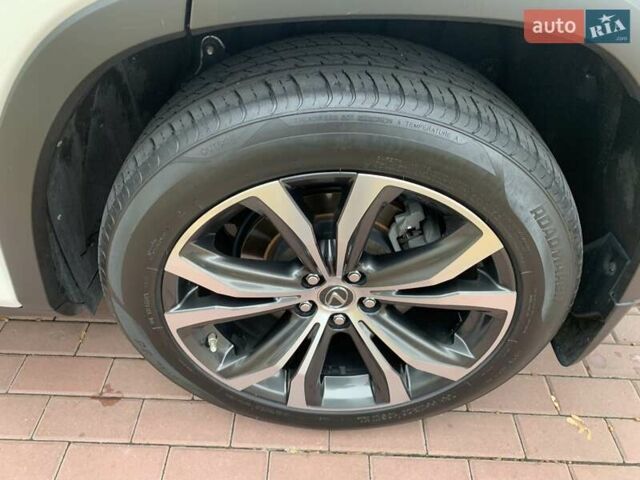 Лексус РХ 2019 у Дніпро (Дніпропетровську) на Automoto.ua Білий Лексус РХ, об'ємом двигуна 3.46 л та пробігом 122 тис. км за 38999 $, фото 19 на Automoto.ua