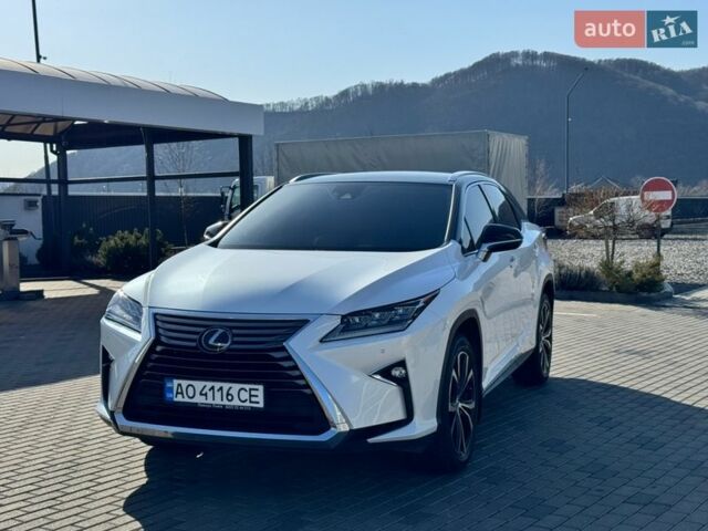 Белый Лексус РХ, объемом двигателя 2 л и пробегом 48 тыс. км за 43000 $, фото 4 на Automoto.ua