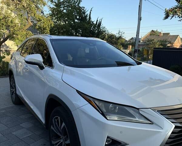 Белый Лексус РХ, объемом двигателя 3.46 л и пробегом 55 тыс. км за 35999 $, фото 2 на Automoto.ua