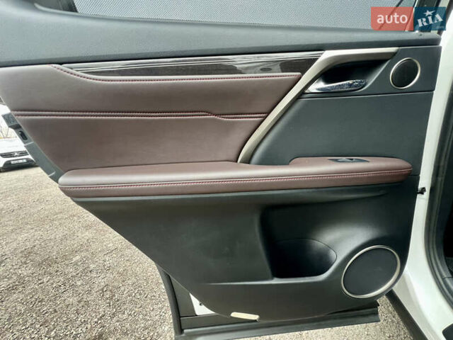 Білий Лексус РХ, об'ємом двигуна 3.46 л та пробігом 61 тис. км за 52000 $, фото 50 на Automoto.ua