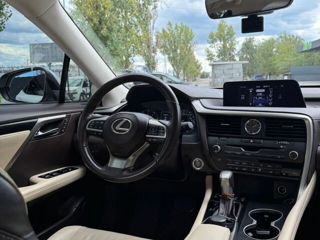 Білий Лексус РХ, об'ємом двигуна 2 л та пробігом 64 тис. км за 37000 $, фото 16 на Automoto.ua
