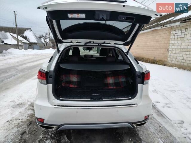 Белый Лексус РХ, объемом двигателя 2 л и пробегом 85 тыс. км за 43200 $, фото 6 на Automoto.ua