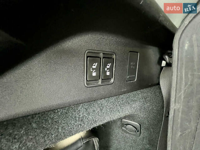 Білий Лексус РХ, об'ємом двигуна 3.46 л та пробігом 61 тис. км за 52000 $, фото 44 на Automoto.ua