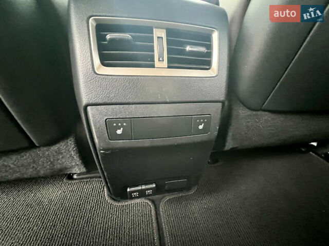 Белый Лексус РХ, объемом двигателя 3.46 л и пробегом 61 тыс. км за 55500 $, фото 49 на Automoto.ua