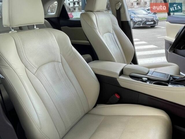 Білий Лексус РХ, об'ємом двигуна 2 л та пробігом 78 тис. км за 43500 $, фото 7 на Automoto.ua