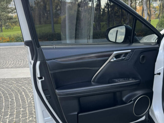 Білий Лексус РХ, об'ємом двигуна 3.46 л та пробігом 75 тис. км за 35000 $, фото 20 на Automoto.ua