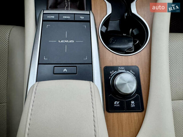 Белый Лексус РХ, объемом двигателя 3.5 л и пробегом 89 тыс. км за 39500 $, фото 28 на Automoto.ua
