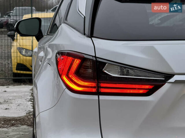 Белый Лексус РХ, объемом двигателя 3.5 л и пробегом 89 тыс. км за 39500 $, фото 92 на Automoto.ua