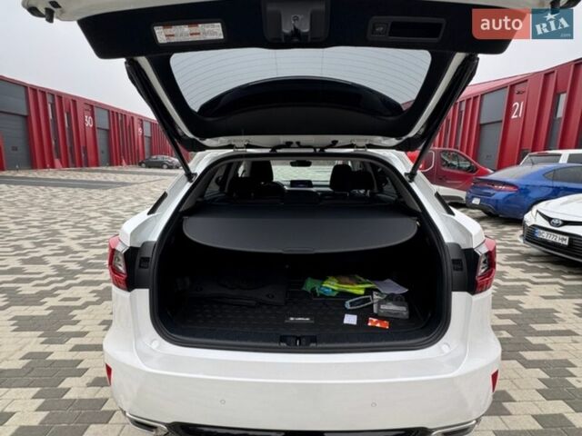 Белый Лексус РХ, объемом двигателя 2 л и пробегом 134 тыс. км за 40000 $, фото 6 на Automoto.ua