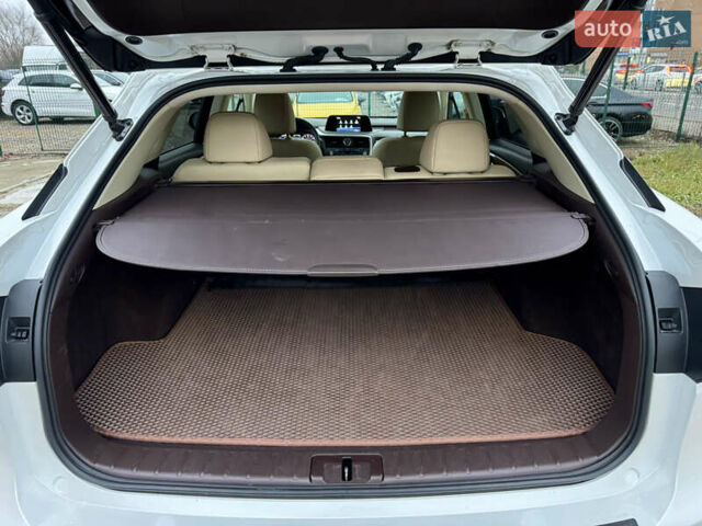 Белый Лексус РХ, объемом двигателя 3.5 л и пробегом 89 тыс. км за 39500 $, фото 31 на Automoto.ua