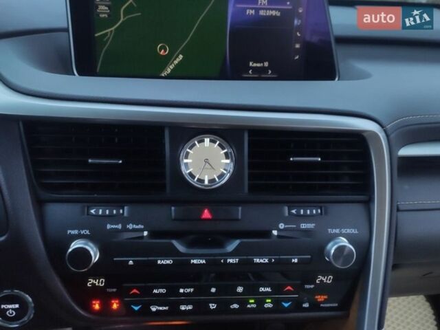 Білий Лексус РХ, об'ємом двигуна 3.46 л та пробігом 140 тис. км за 43500 $, фото 9 на Automoto.ua