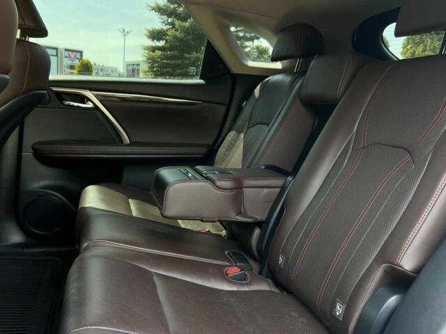 Білий Лексус РХ, об'ємом двигуна 2 л та пробігом 72 тис. км за 45900 $, фото 23 на Automoto.ua
