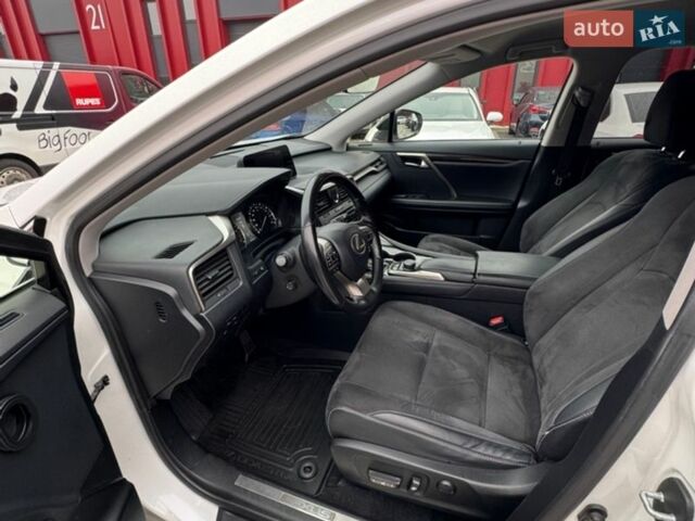 Белый Лексус РХ, объемом двигателя 2 л и пробегом 134 тыс. км за 40000 $, фото 10 на Automoto.ua