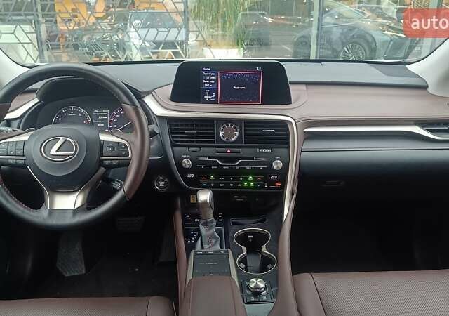 Лексус РХ 2019 в Киеве на Automoto.ua Белый Лексус РХ, объемом двигателя 2 л и пробегом 100 тыс. км за 40758 $, фото 7 на Automoto.ua