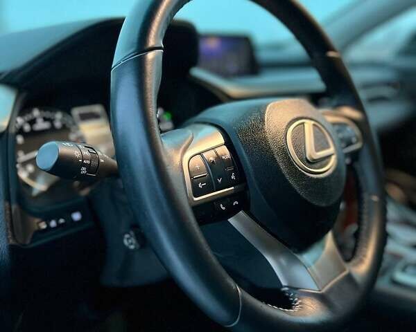 Белый Лексус РХ, объемом двигателя 3.5 л и пробегом 48 тыс. км за 41999 $, фото 23 на Automoto.ua