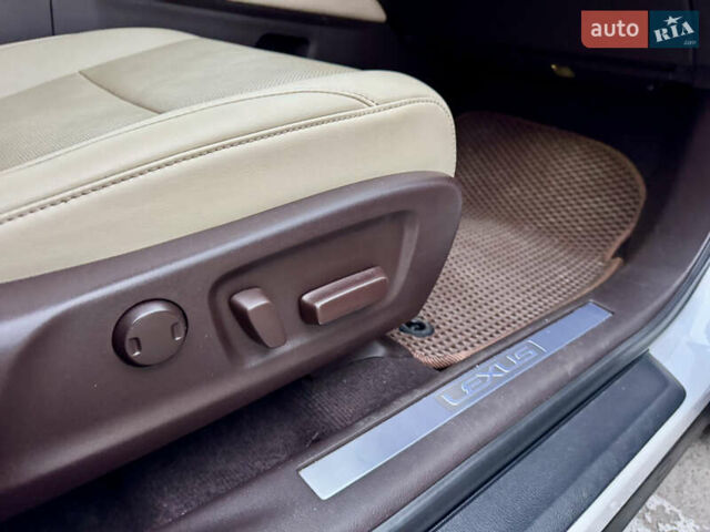 Белый Лексус РХ, объемом двигателя 3.5 л и пробегом 89 тыс. км за 39500 $, фото 54 на Automoto.ua