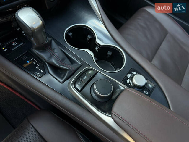 Білий Лексус РХ, об'ємом двигуна 2 л та пробігом 157 тис. км за 33000 $, фото 28 на Automoto.ua