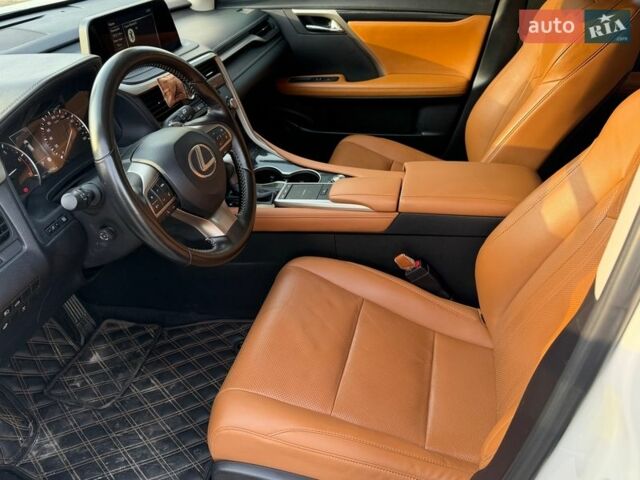 Белый Лексус РХ, объемом двигателя 2 л и пробегом 71 тыс. км за 40900 $, фото 8 на Automoto.ua