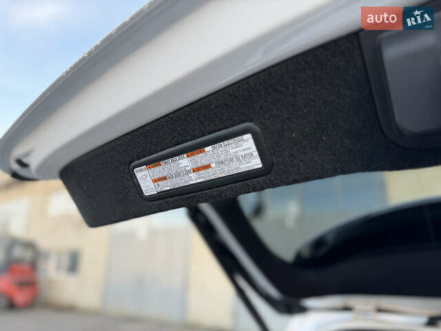 Белый Лексус РХ, объемом двигателя 3.5 л и пробегом 92 тыс. км за 37500 $, фото 67 на Automoto.ua