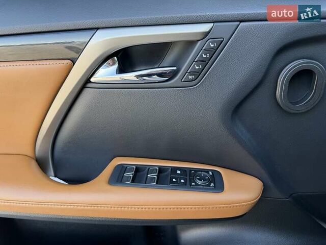 Белый Лексус РХ, объемом двигателя 2 л и пробегом 70 тыс. км за 41500 $, фото 35 на Automoto.ua