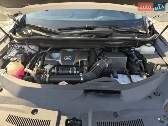 Белый Лексус РХ, объемом двигателя 2 л и пробегом 70 тыс. км за 41500 $, фото 27 на Automoto.ua