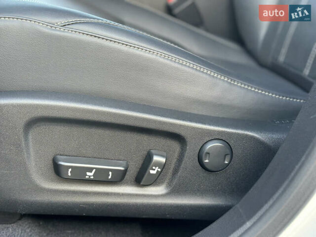 Білий Лексус РХ, об'ємом двигуна 3.46 л та пробігом 150 тис. км за 37500 $, фото 34 на Automoto.ua