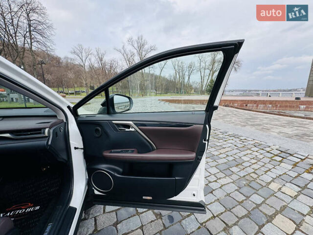 Белый Лексус РХ, объемом двигателя 3.46 л и пробегом 135 тыс. км за 44444 $, фото 17 на Automoto.ua