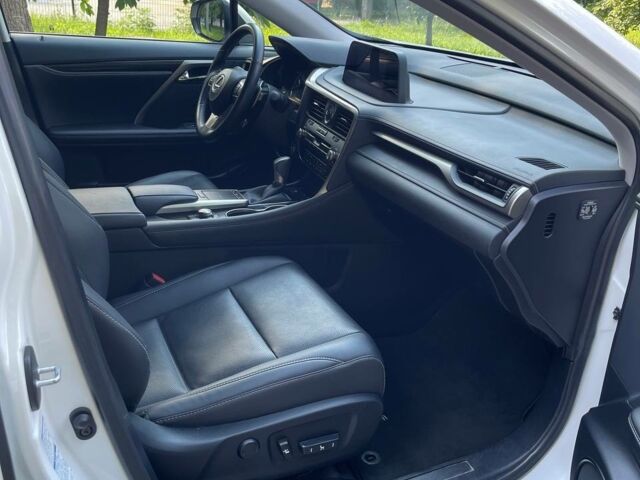 Білий Лексус РХ, об'ємом двигуна 2 л та пробігом 47 тис. км за 40000 $, фото 11 на Automoto.ua