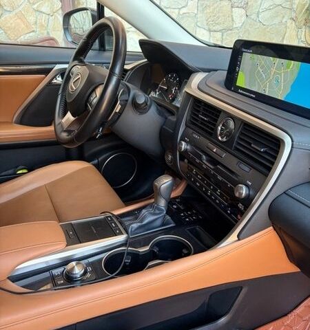 Белый Лексус РХ, объемом двигателя 3.46 л и пробегом 54 тыс. км за 55000 $, фото 4 на Automoto.ua