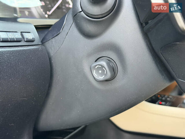 Белый Лексус РХ, объемом двигателя 3.5 л и пробегом 92 тыс. км за 37500 $, фото 37 на Automoto.ua