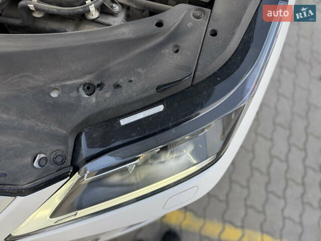 Белый Лексус РХ, объемом двигателя 3.5 л и пробегом 92 тыс. км за 37500 $, фото 81 на Automoto.ua