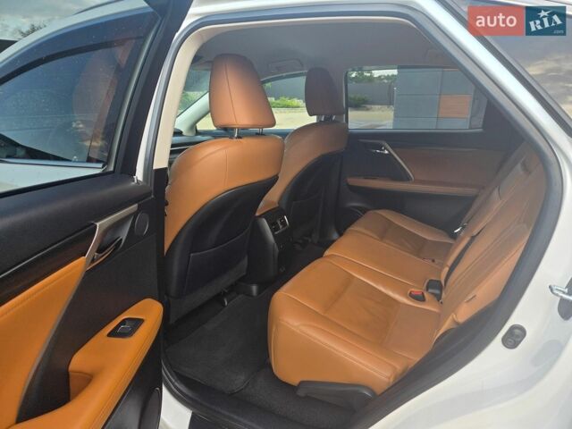 Белый Лексус РХ, объемом двигателя 2 л и пробегом 167 тыс. км за 37900 $, фото 20 на Automoto.ua