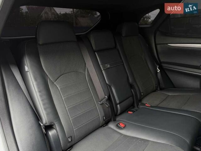 Белый Лексус РХ, объемом двигателя 3.5 л и пробегом 78 тыс. км за 53499 $, фото 73 на Automoto.ua
