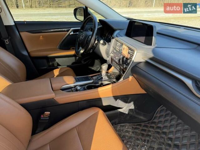 Белый Лексус РХ, объемом двигателя 2 л и пробегом 70 тыс. км за 41500 $, фото 22 на Automoto.ua