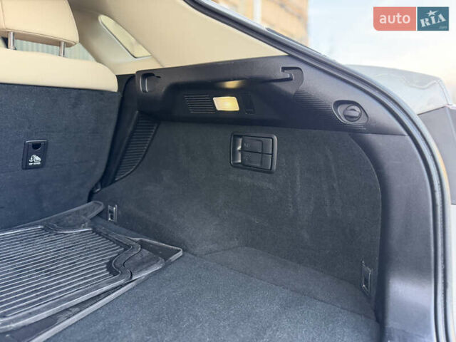 Белый Лексус РХ, объемом двигателя 3.5 л и пробегом 92 тыс. км за 37500 $, фото 65 на Automoto.ua