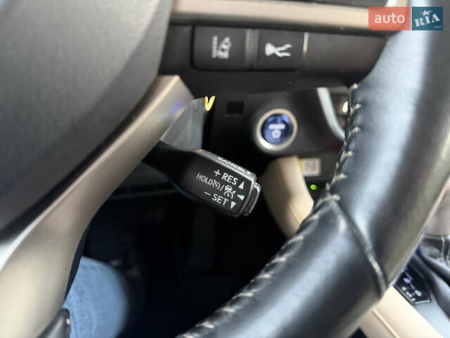 Белый Лексус РХ, объемом двигателя 3.5 л и пробегом 92 тыс. км за 37500 $, фото 54 на Automoto.ua