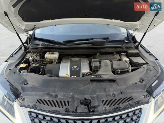 Белый Лексус РХ, объемом двигателя 3.5 л и пробегом 92 тыс. км за 37500 $, фото 79 на Automoto.ua