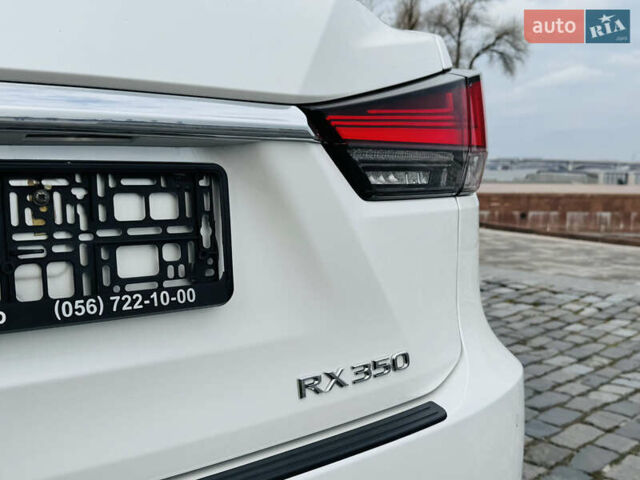 Белый Лексус РХ, объемом двигателя 3.46 л и пробегом 135 тыс. км за 44444 $, фото 118 на Automoto.ua
