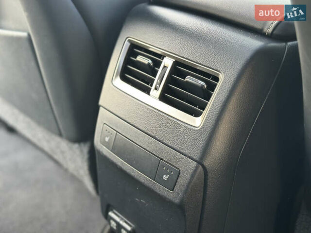 Білий Лексус РХ, об'ємом двигуна 3.46 л та пробігом 150 тис. км за 37500 $, фото 29 на Automoto.ua