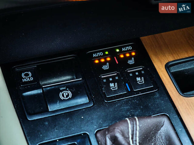 Белый Лексус РХ, объемом двигателя 3.5 л и пробегом 58 тыс. км за 49890 $, фото 32 на Automoto.ua