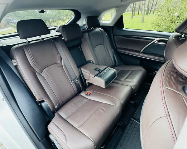 Белый Лексус РХ, объемом двигателя 3.46 л и пробегом 135 тыс. км за 44444 $, фото 14 на Automoto.ua