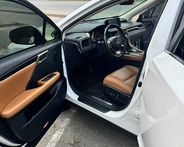 Белый Лексус РХ, объемом двигателя 2 л и пробегом 69 тыс. км за 46800 $, фото 15 на Automoto.ua