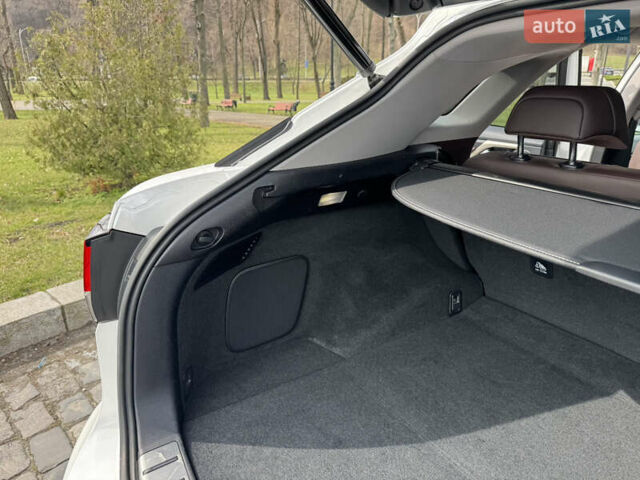 Белый Лексус РХ, объемом двигателя 3.46 л и пробегом 135 тыс. км за 44444 $, фото 39 на Automoto.ua