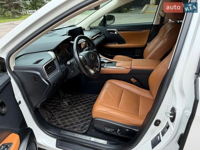 Білий Лексус РХ, об'ємом двигуна 2 л та пробігом 71 тис. км за 38999 $, фото 56 на Automoto.ua